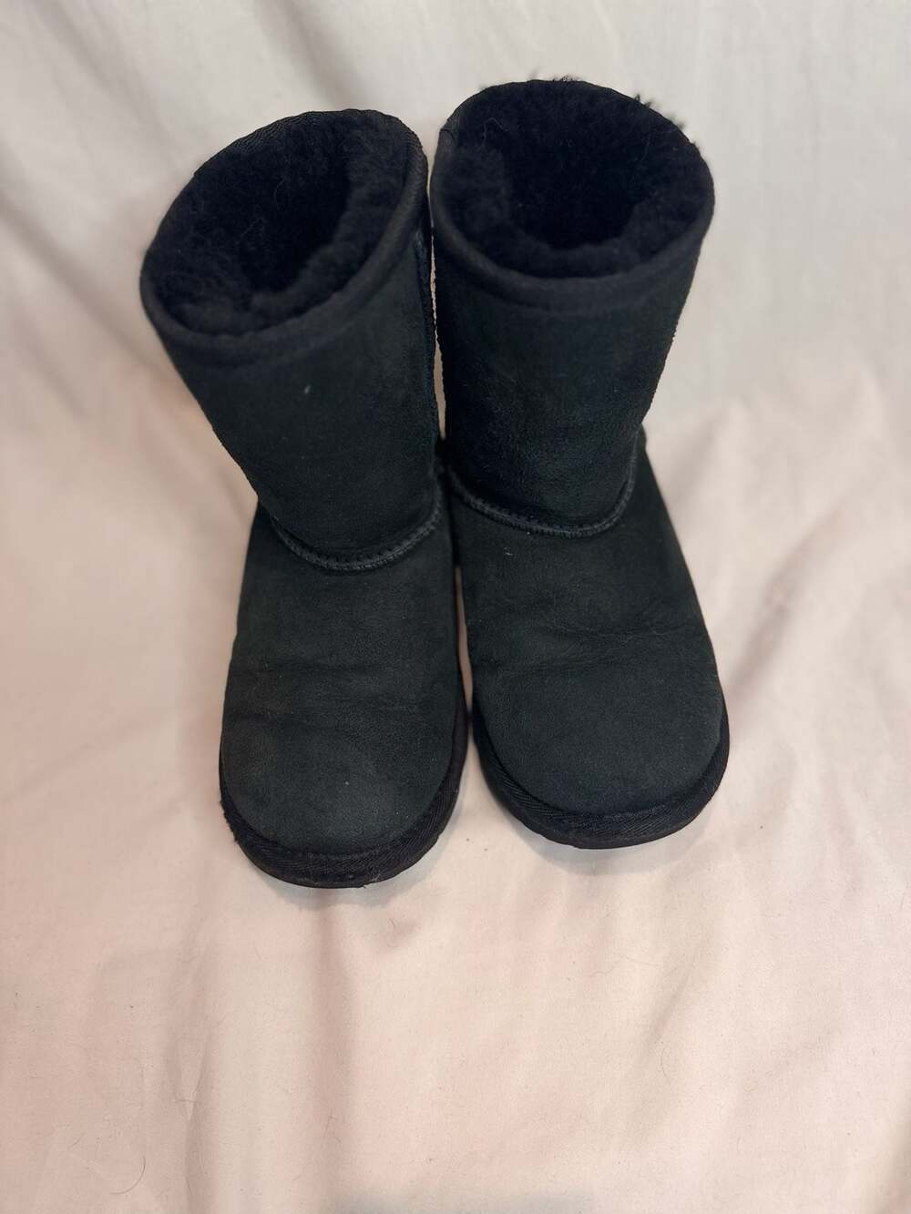 UGG - Classic Short II Boots Suede Sheepskin - Black - 1 - Kids - Picture 6 of 7